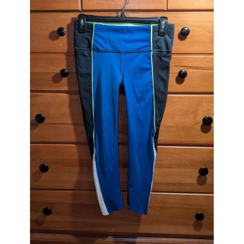 Athleta Leggings Bundle XS Salutation Stash Blue Gray Velocity Colorblock Capri